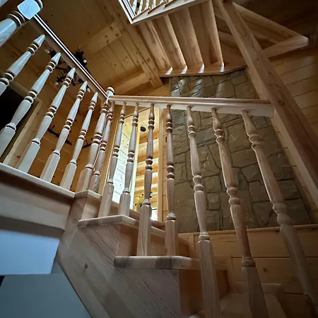 Dom Na Brzegu 리마노바