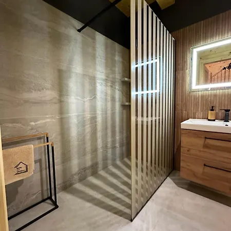 Dom Na Brzegu 빌라 리마노바