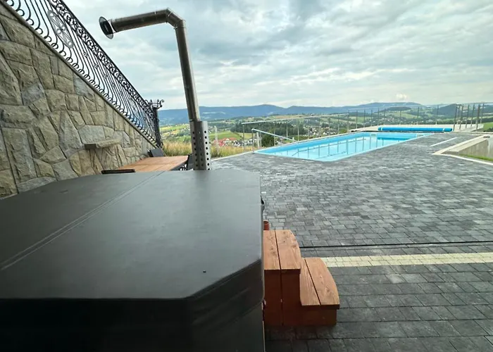 Dom Na Brzegu לימנובה